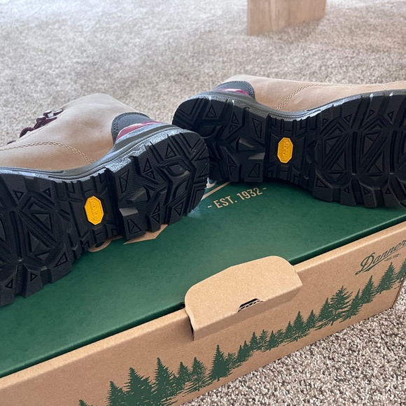 Danner Workboots - Picture 4 of 5